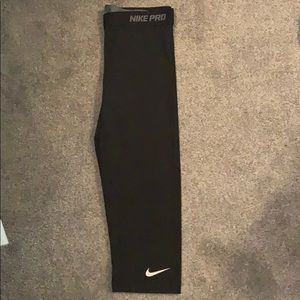 Nike dri fit capris
